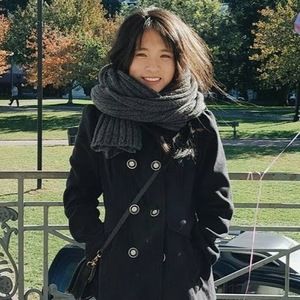 Meet your Posher, Julia